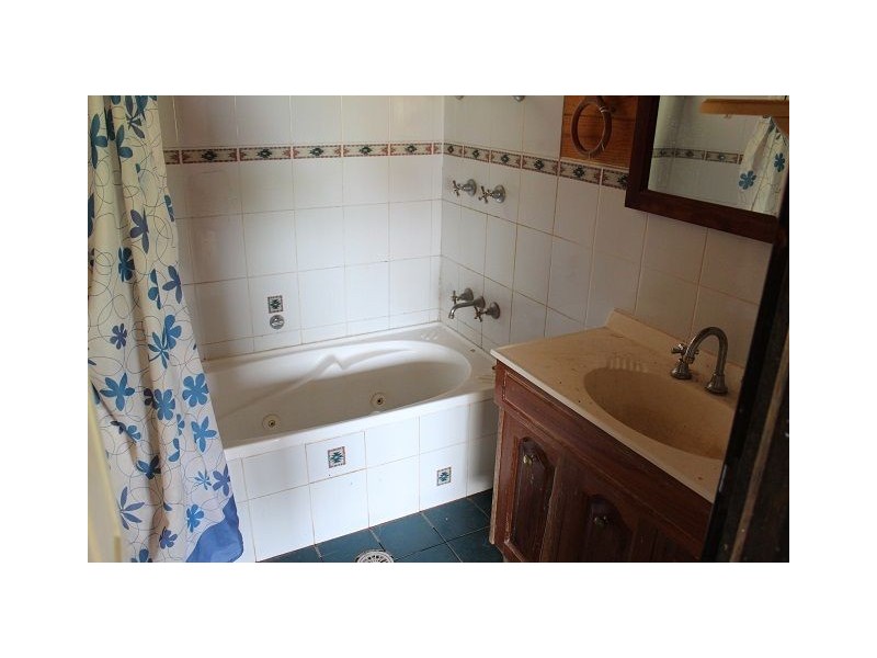 10 Bathurst Street, Cobar NSW 2835