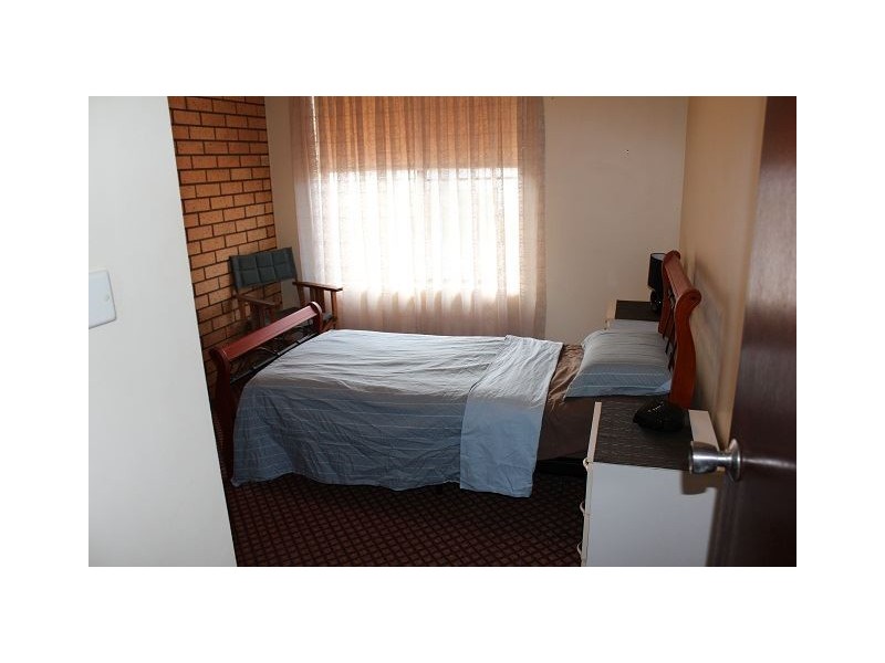 1,2,3/29 Leah Street, Cobar NSW 2835