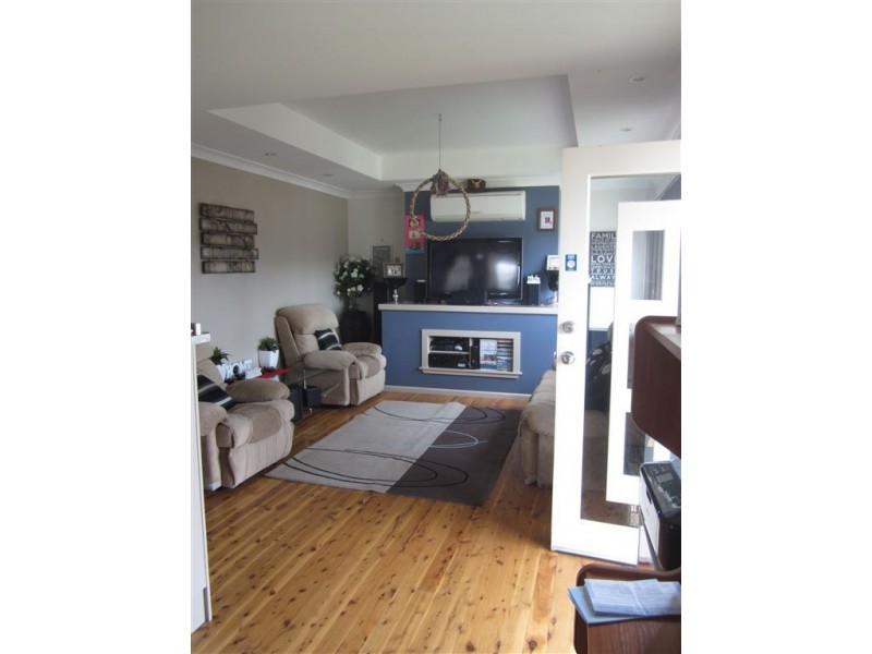 5 Woodiwiss Avenue, Cobar NSW 2835