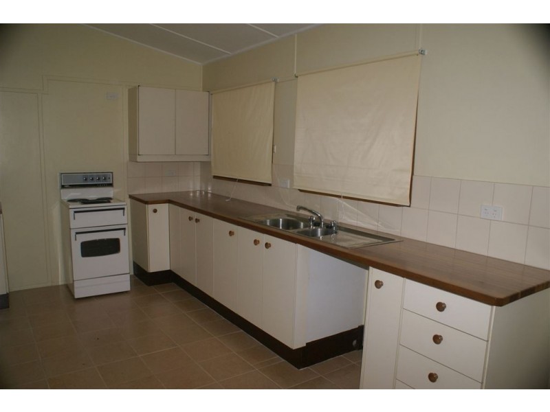 33 Conduit Street, Cobar NSW 2835