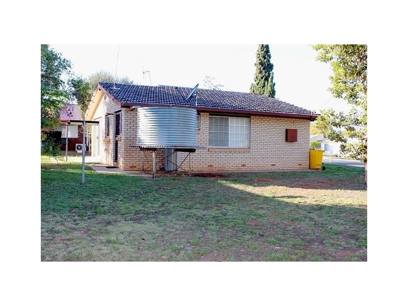 25 Lamrock Street, Cobar NSW 2835