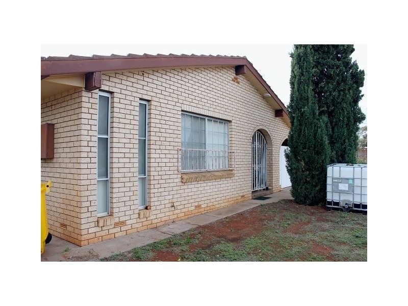 25 Lamrock Street, Cobar NSW 2835