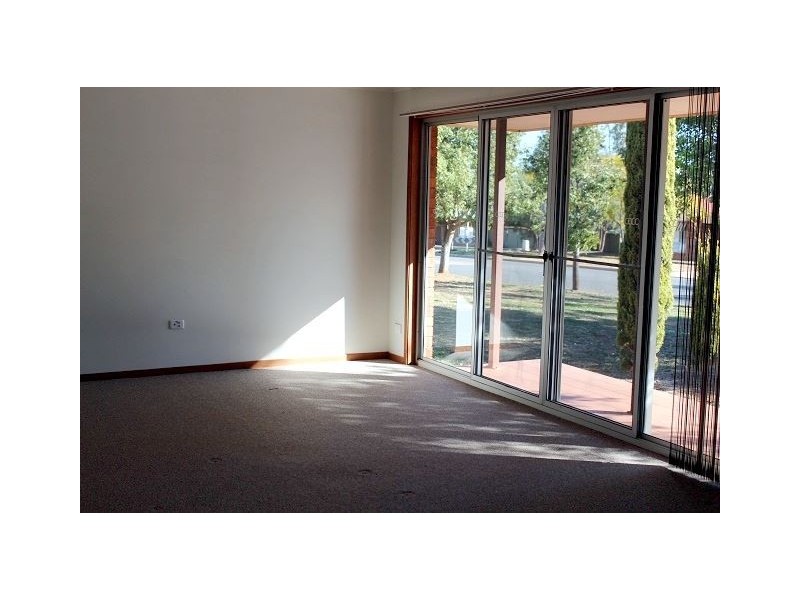 14 Bathurst Street, Cobar NSW 2835