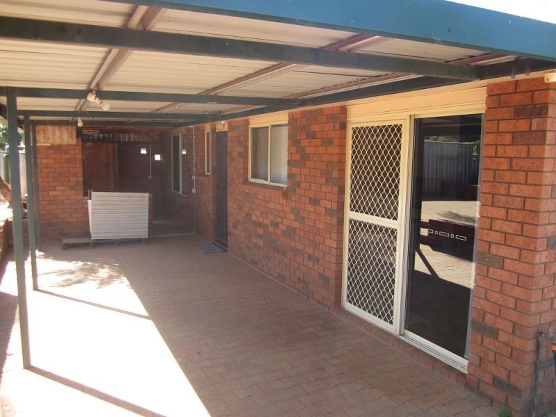 16 Wattle Drive, Cobar NSW 2835