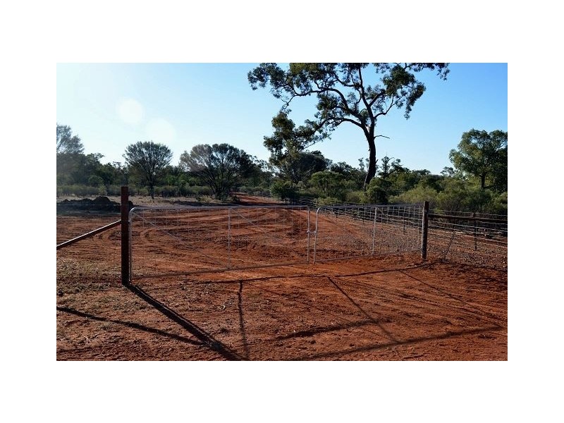* The Top Block, Cobar NSW 2835