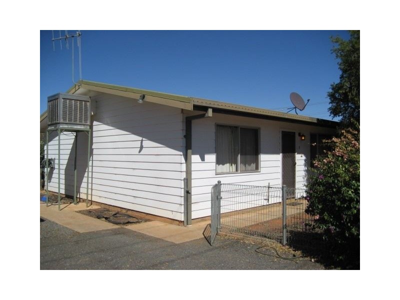 1/20 Tenth St, Cobar NSW 2835