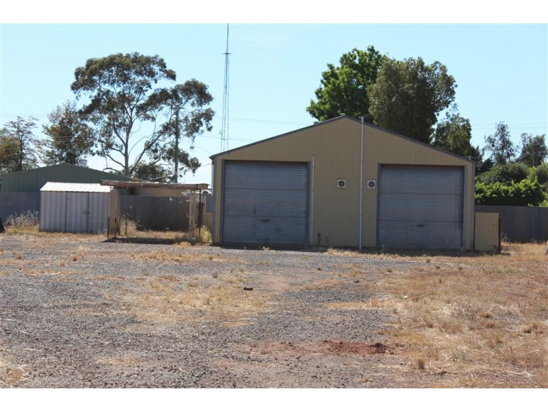 8, 9, 10 Cowper Street, Cobar NSW 2835