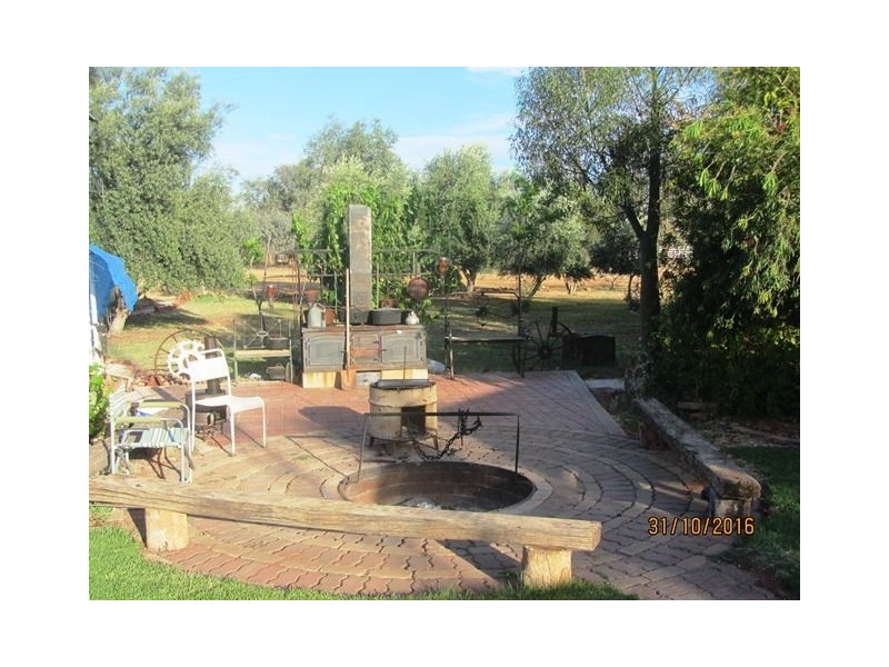 * Comeroo Station, Bourke NSW 2840