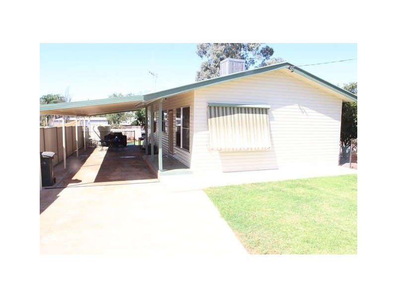 70 Bathurst Street, Cobar NSW 2835
