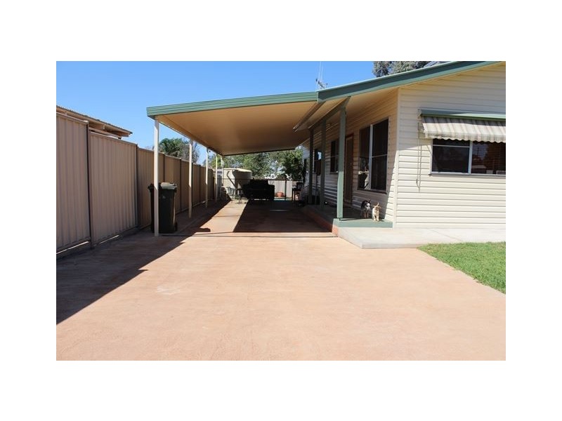 70 Bathurst Street, Cobar NSW 2835