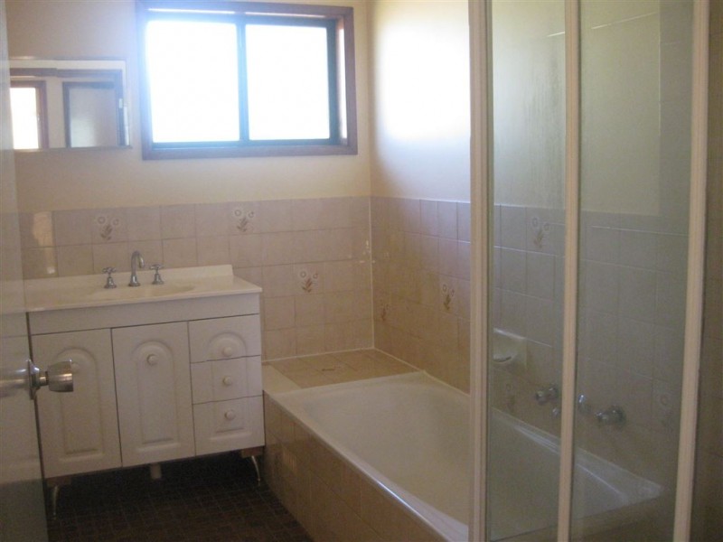 3 Cypress Place, Cobar NSW 2835