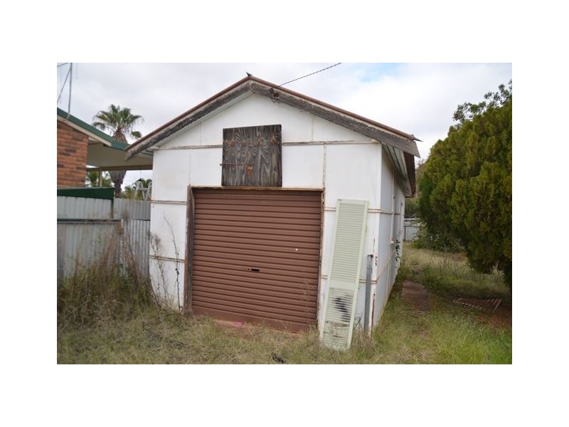 10 Frederick Street, Cobar NSW 2835