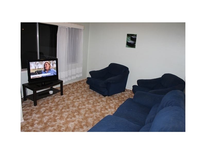 2/11 Kelly Street, Cobar NSW 2835