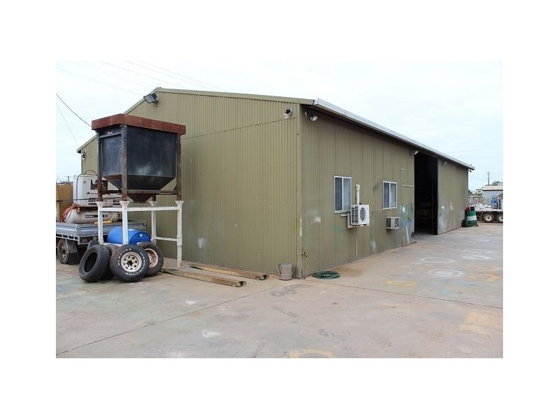 6 Tenth Street, Cobar NSW 2835