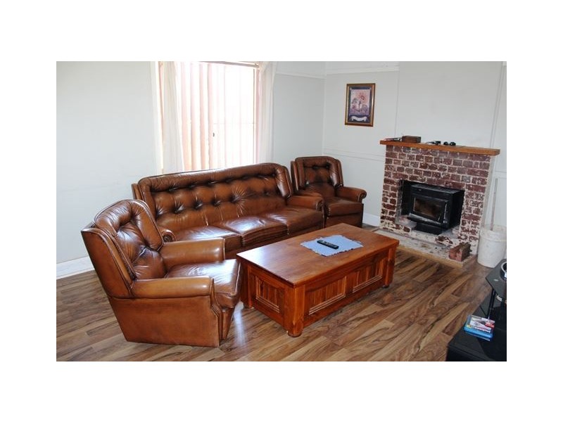 19 Murray Street, Cobar NSW 2835