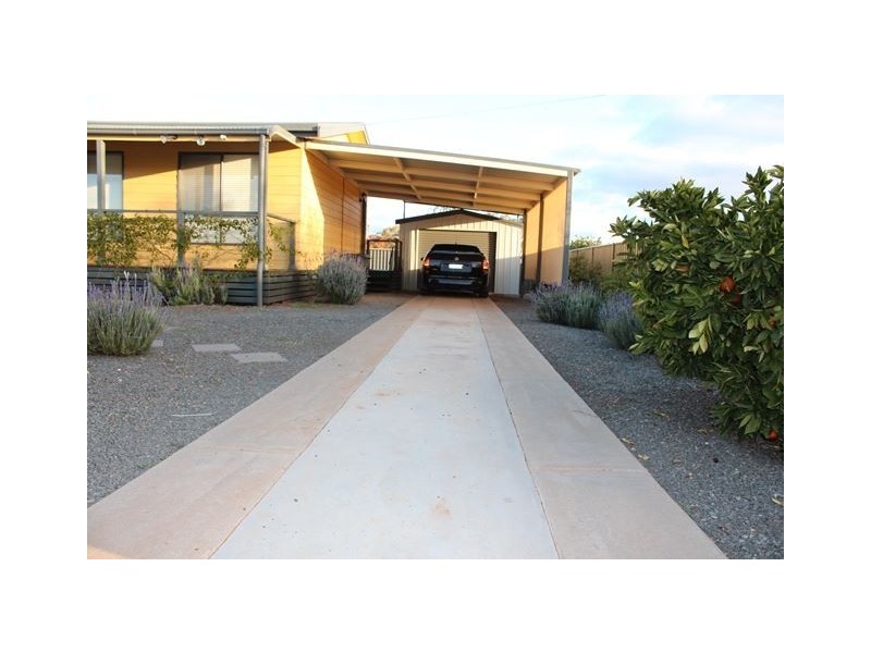 2 Eleventh Street, Cobar NSW 2835