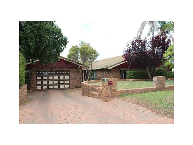 5 Jones Drive, Cobar NSW 2835