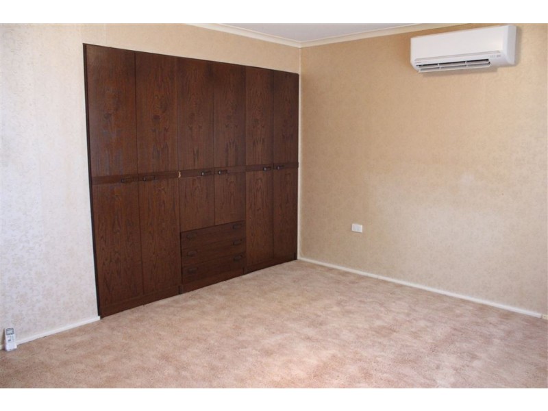 35 Elizabeth Cres, Cobar NSW 2835