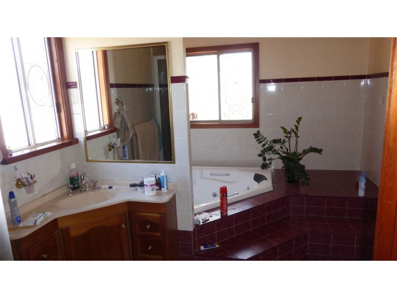 52 Dapville Street, Cobar NSW 2835