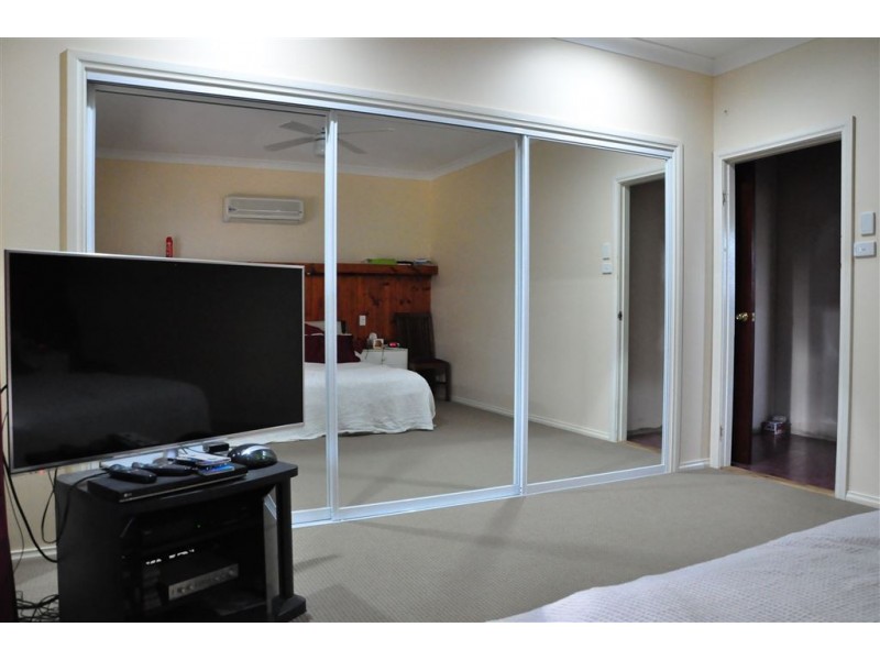 52 Dapville Street, Cobar NSW 2835