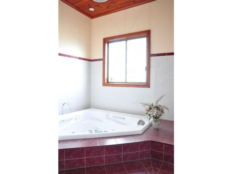 52 Dapville Street, Cobar NSW 2835