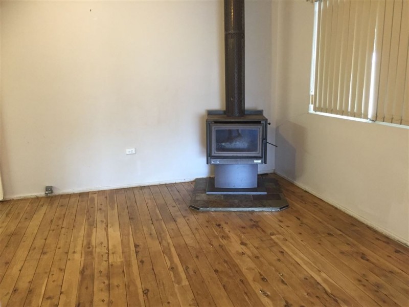 16 Irwin Street, Cobar NSW 2835