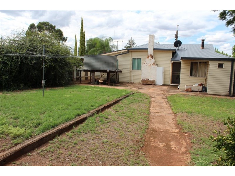20 Louth Road, Cobar NSW 2835