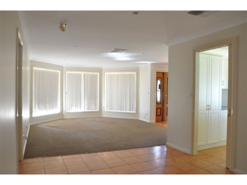 12 Echidna Avenue, Cobar NSW 2835