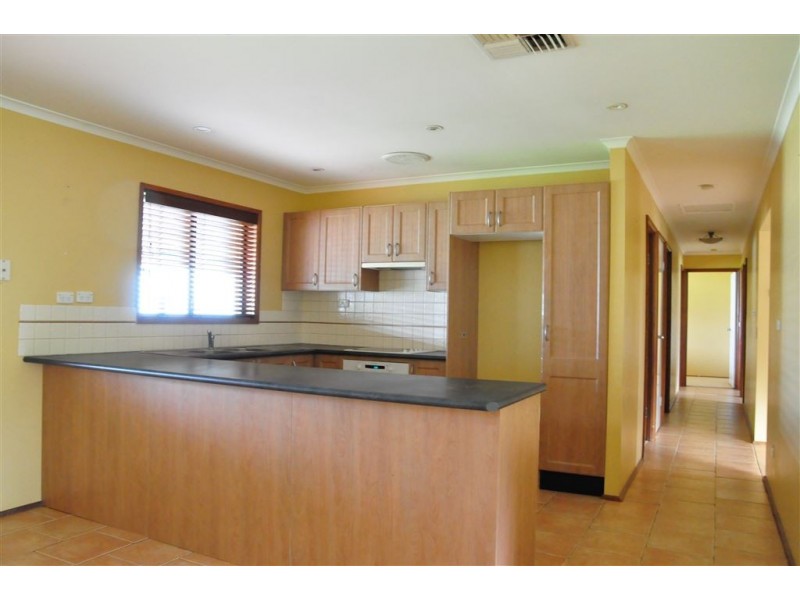 16 Tindera Street, Cobar NSW 2835