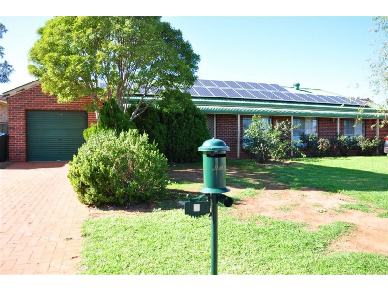 2 Baldry Close, Cobar NSW 2835