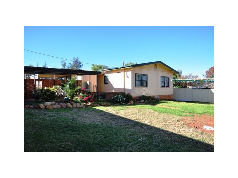 10 Wetherell Crescent, Cobar NSW 2835