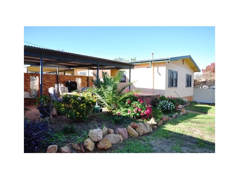 10 Wetherell Crescent, Cobar NSW 2835