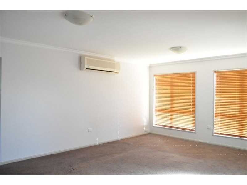 11 Bourke Road, Cobar NSW 2835