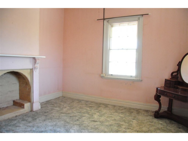 13 Murray Street, Cobar NSW 2835