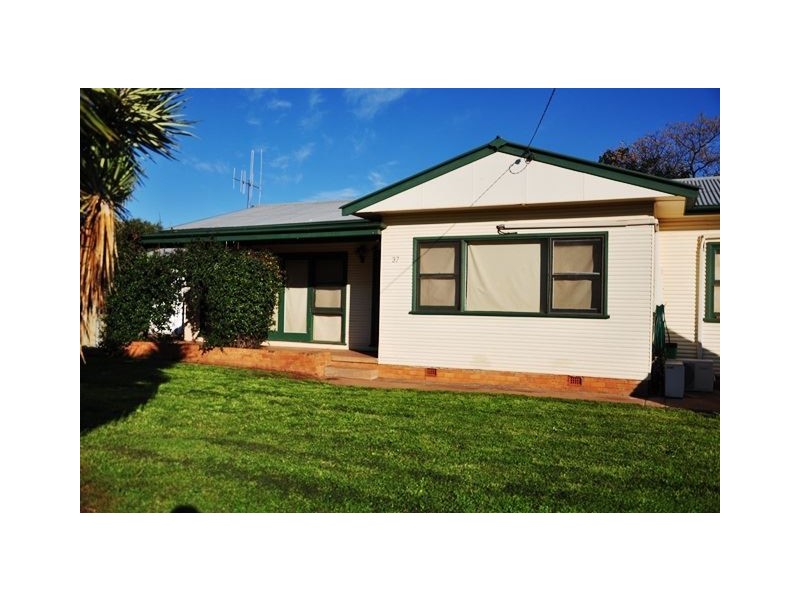 37 Margaret Street, Cobar NSW 2835