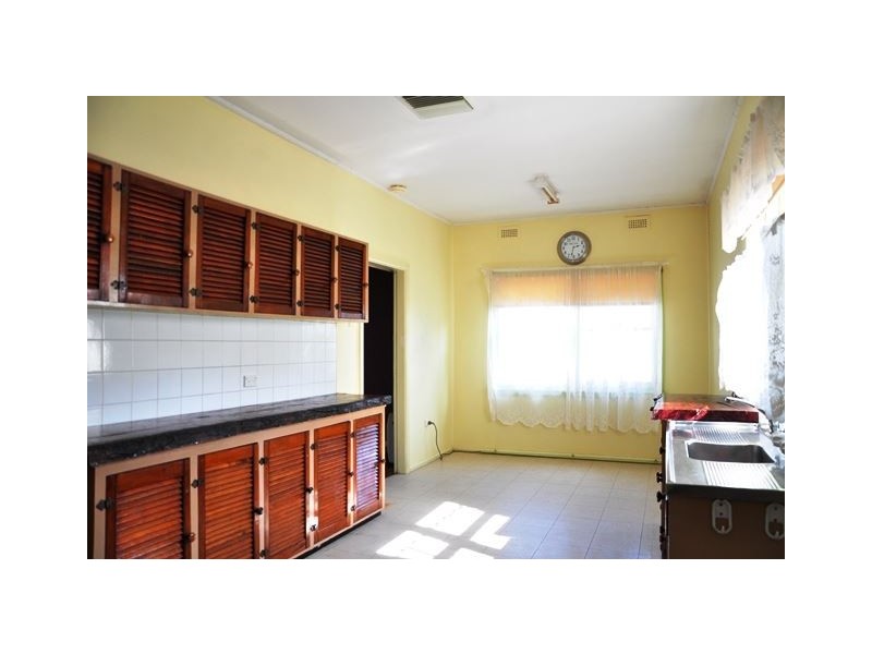 37 Margaret Street, Cobar NSW 2835