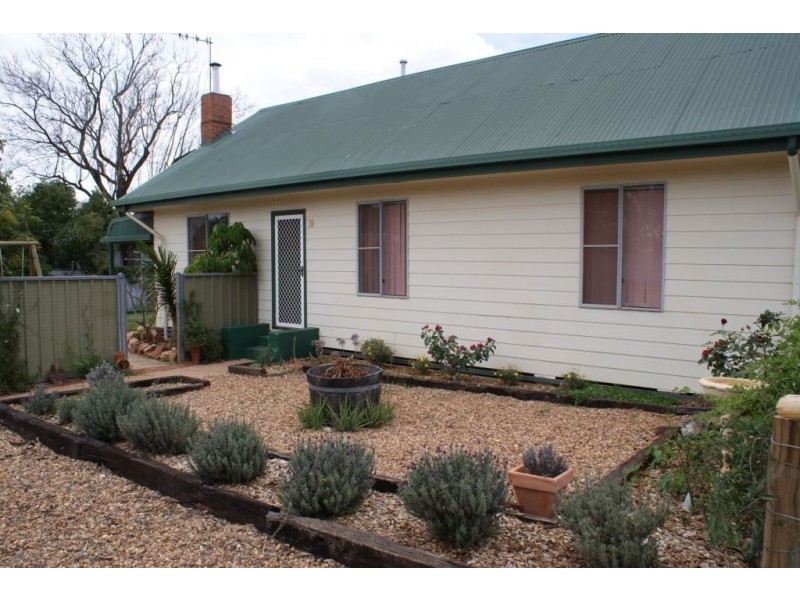 19 Murray Street, Cobar NSW 2835