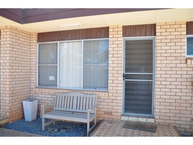 2/36 Lewis Street, Cobar NSW 2835