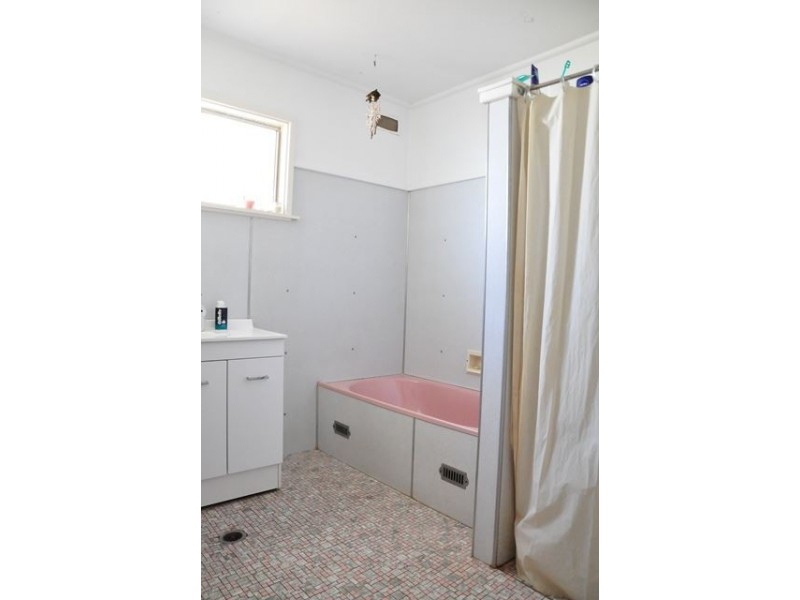 31 Monaghan Street, Cobar NSW 2835