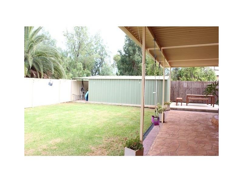 11 Booroomugga Street, Cobar NSW 2835