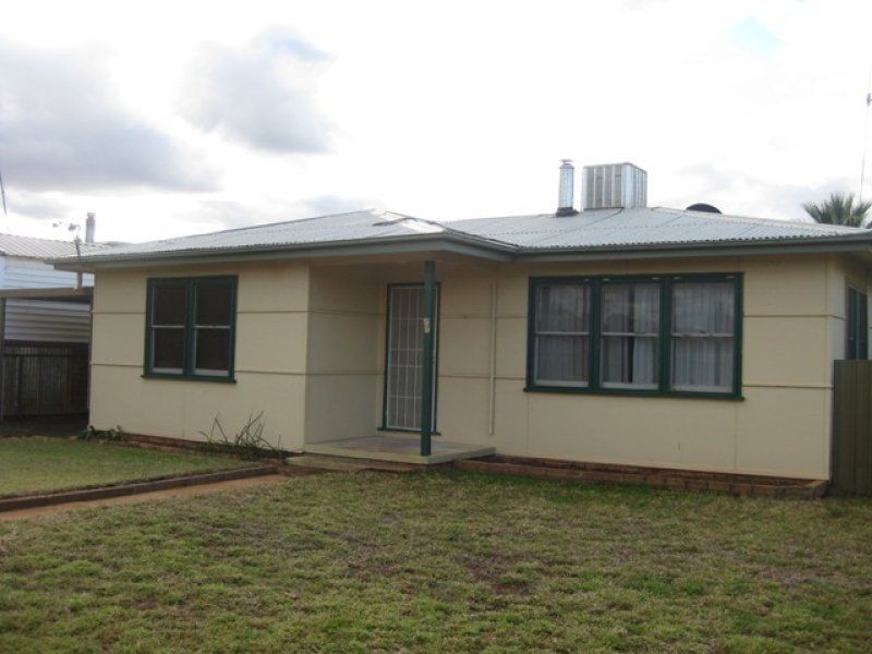 55 Bradley Street, Cobar NSW 2835