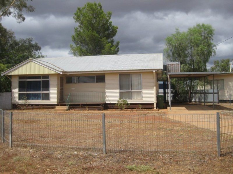 49 Green St, Cobar NSW 2835