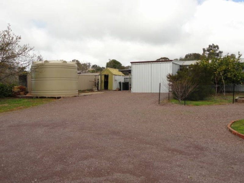 33 Nott Street, Melrose SA 5483