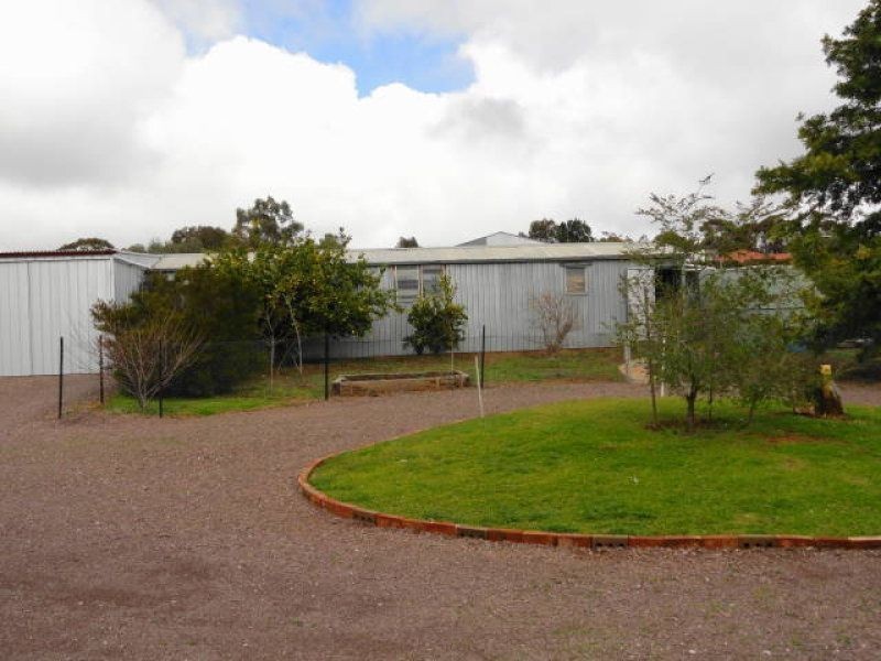 33 Nott Street, Melrose SA 5483