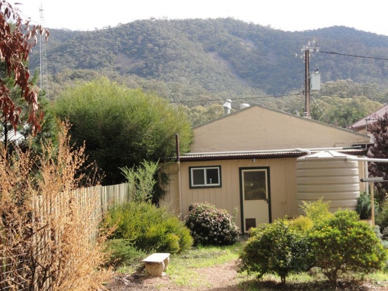 10 Stuart Street, Melrose SA 5483