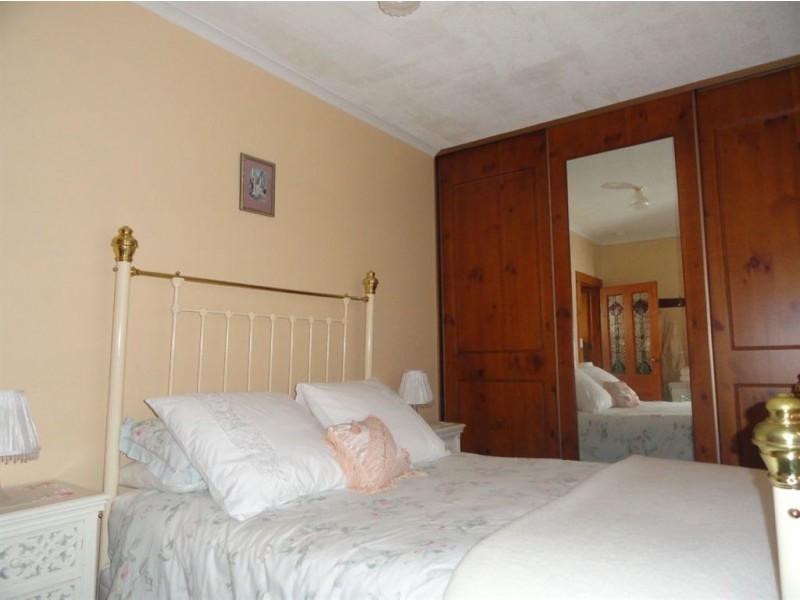 10 Stuart Street, Melrose SA 5483