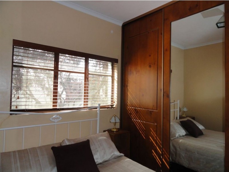 10 Stuart Street, Melrose SA 5483