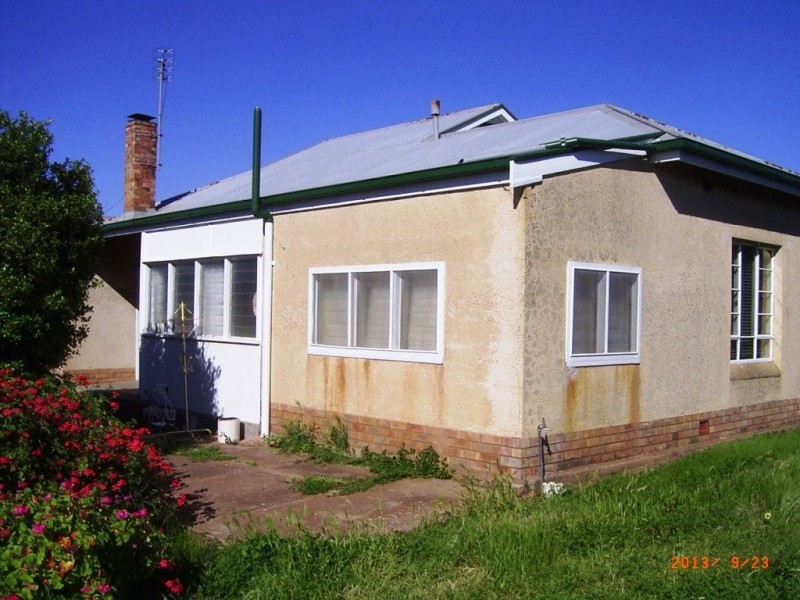 24 Holthouse Street, Wilmington SA 5485