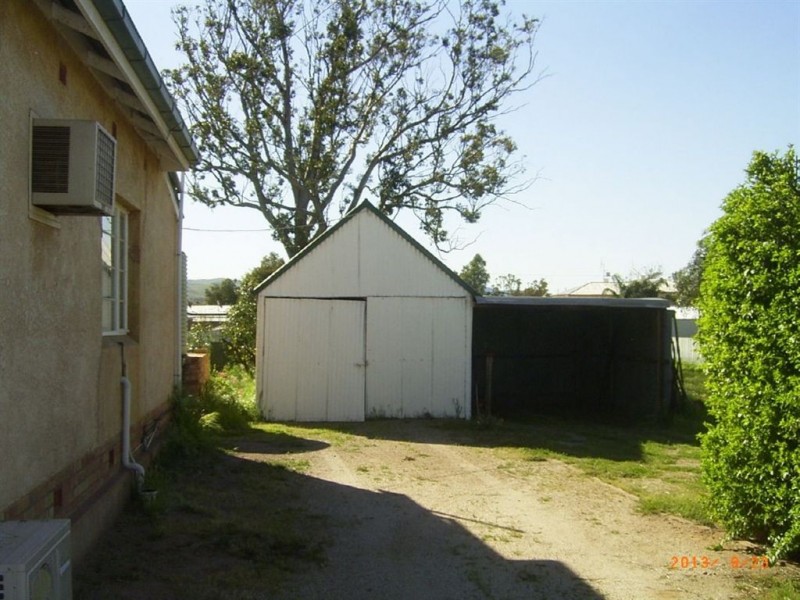 24 Holthouse Street, Wilmington SA 5485