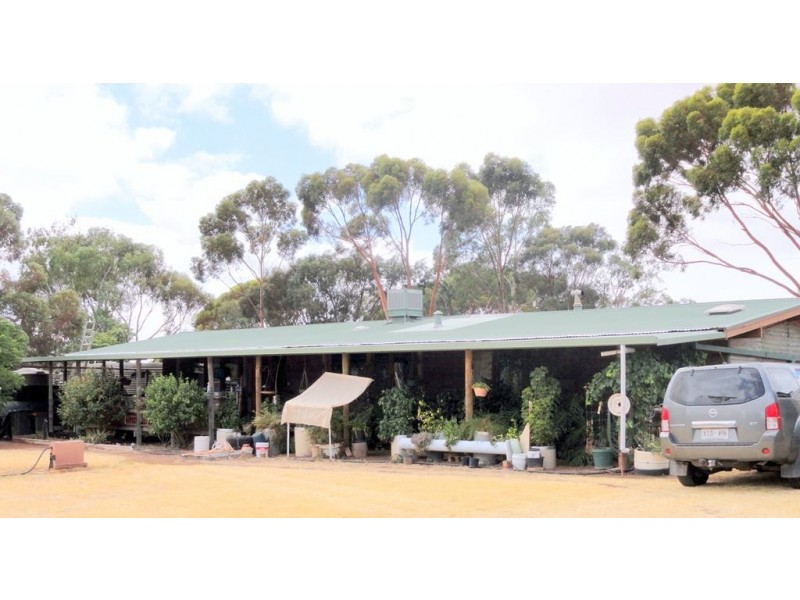 13 Spaeth Road, Wilmington SA 5485